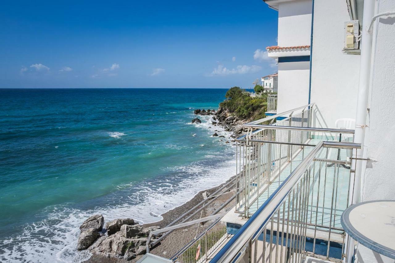 Hotel La Perla Villammare Buitenkant foto