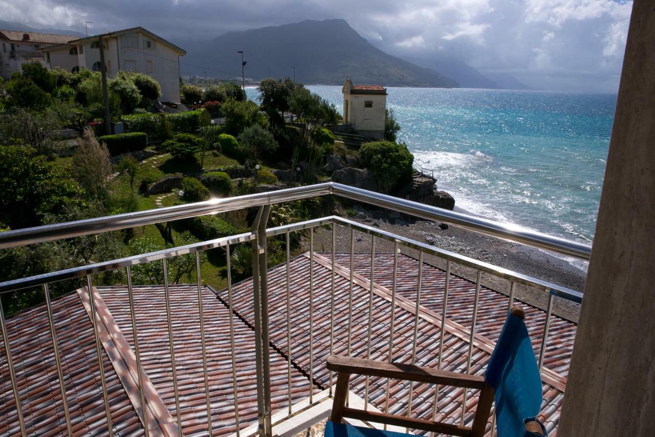 Hotel La Perla Villammare Buitenkant foto